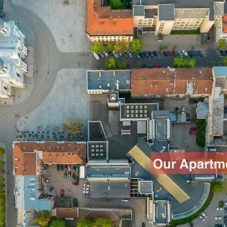In With Free Parking Appartement
