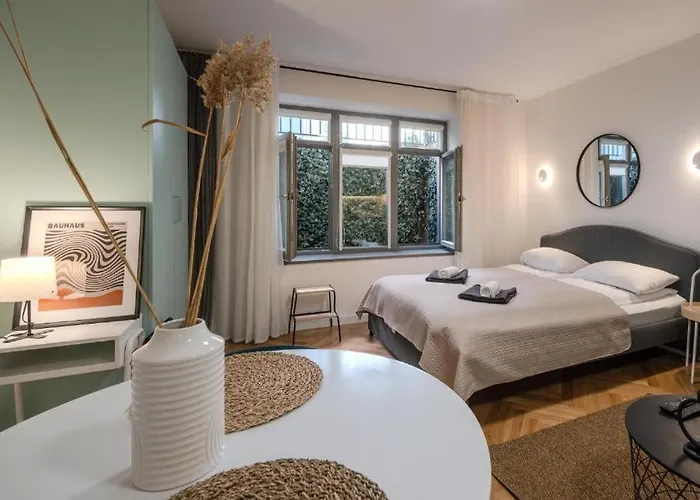 In With Free Parking *